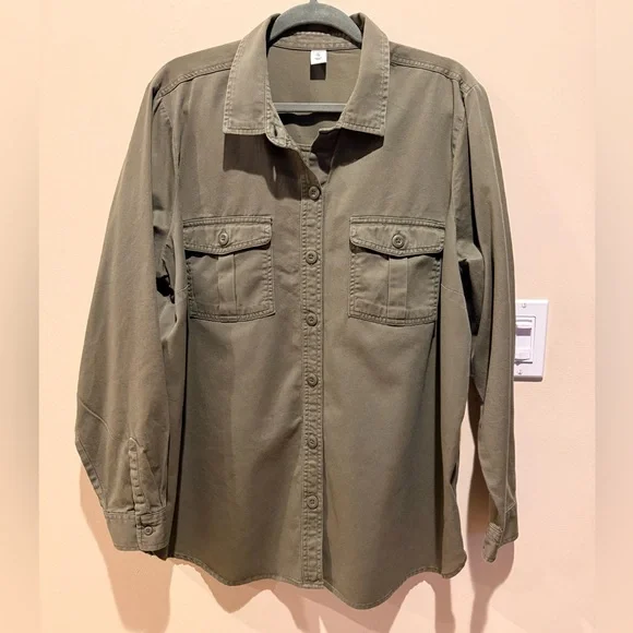 GUC Size XL Old Navy Olive Green Button-Up Utility Shirt - Women - Picture 2 of 7